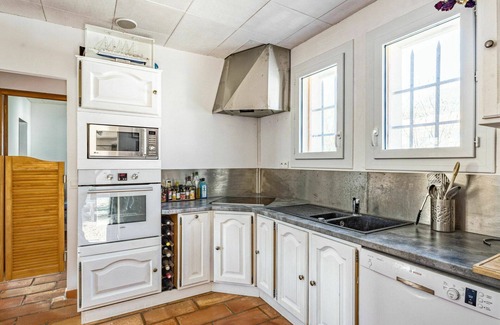 Rustrel Casa | Estupenda casa de vacaciones para 4 personas con piscina privada, WIFI, TV y terraza