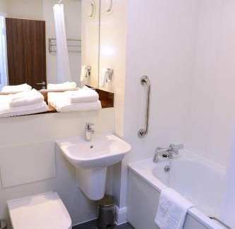 Lincoln Hotel | Woodcocks, Lincoln by Marston's Inns