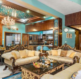 Kammanahalli Villa | Wooden Whispers Traditional Luxe Spacez Villa