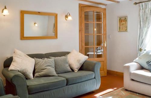 Padeswood Casa | Woodhouse Cottage