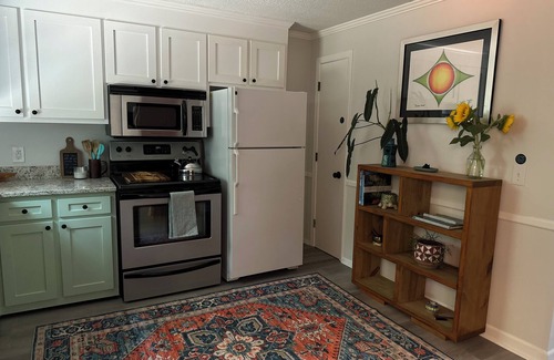 Travelers Rest Apartamento | WOODLAND APARTMENT - An open concept 1-bedroom in charming Travelers Rest