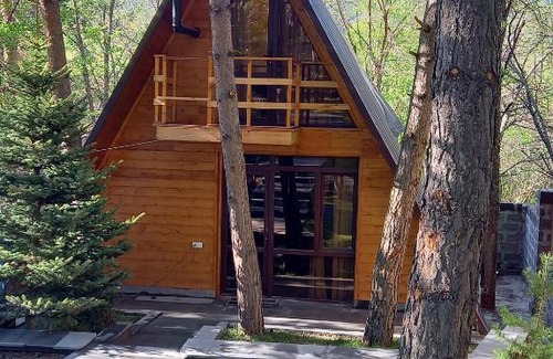 Tsaghkadzor Hotel | Woodland cottages