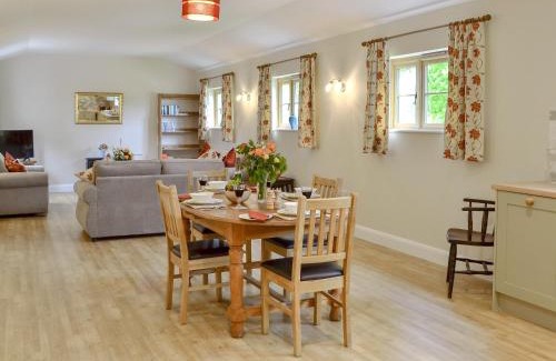 Billingshurst Casa | Woodlands Dairy Cottage
