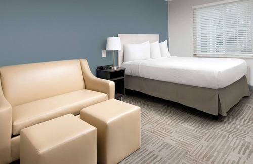 Murfreesboro Hotel | WoodSpring Suites Murfreesboro