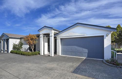 Orange Apartamento | Woodward Villa - 2 Bed 2 Bath, CBD