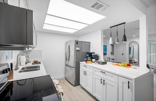 Featherock Casa | WOW! Pickleball Gym Stylish Modern Living