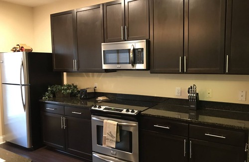 Beavercreek Casa | "WOW" ROMANTIC TWO LEVEL LUXURY SUITE "5 STARS"