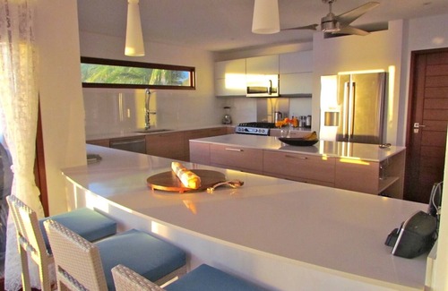 Pelican Key Villa | ¡GUAUU! ¡GUAUU! ¡GUAUU!, NUEVA VILLA LIBRE` impresionante por dentro y por fuera!