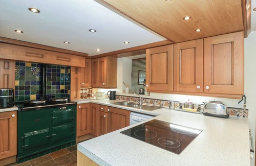 Goodrich Cabaña | WREN COTTAGE, family friendly, character holiday cottage in Goodrich