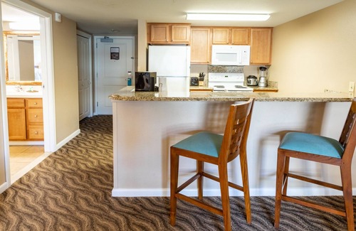 Brodheadsville Condominio | Wyndham at Waikiki Beach Walk® - Spacious1 Bedroom