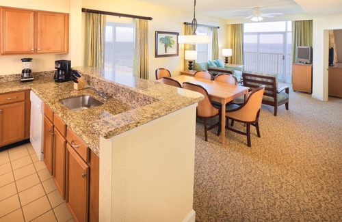 Arcadian Shores Complejo | Wyndham SeaWatch Resort - 2 Bedroom Unit Sleeps 6!