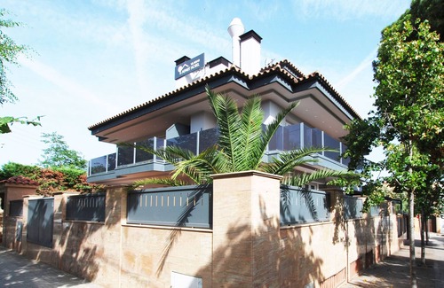 Vilassar de Mar Apartamento | Xaloc - Apartahotel con Piscina