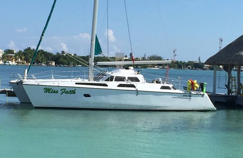 San Pedro Alquiler De Eote | Xsite Belize Sailing Catamaran en Belice