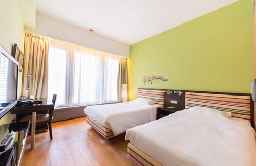 Chai Wan Hotel | Y Loft Youth Square