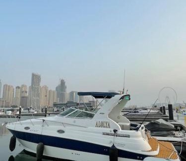 Dubai Marina Alquiler De Eote | Yacht boat 2 Beds 1 Bath Dubai Eye Dubai Marina JBR