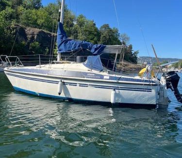 Vollen Alquiler De Eote | Yacht C&C
