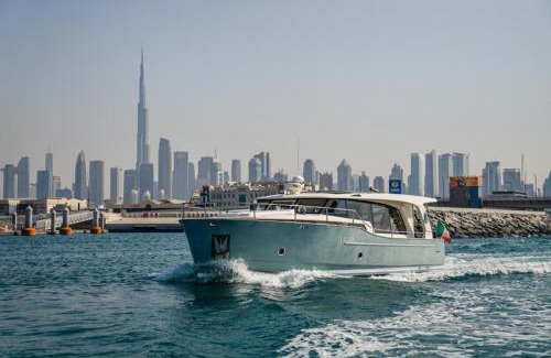 Jumeirah Alquiler De Eote | Yacht Experience - Stella Romana