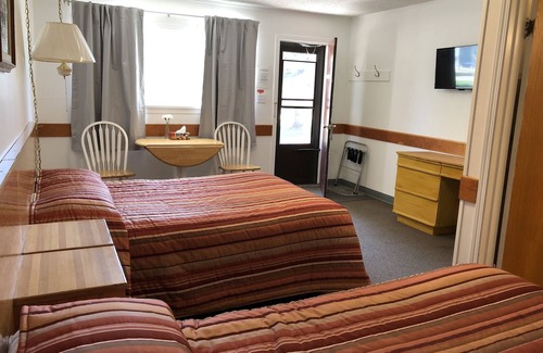 Portage La Prairie Hotel | Yellow Quill Motel