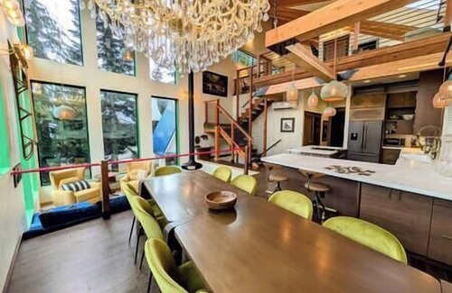 Snoqualmie Pass Casa | YETI Chalet - BRAND NEW Ski Mountain Vacation Rental Home