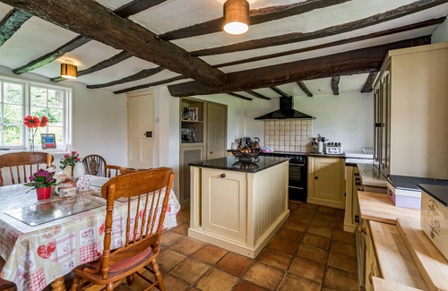 Moulsoe Cabaña | Yew Tree Cottage - Seis Habitaciones Casa Rural, Capacidad 12