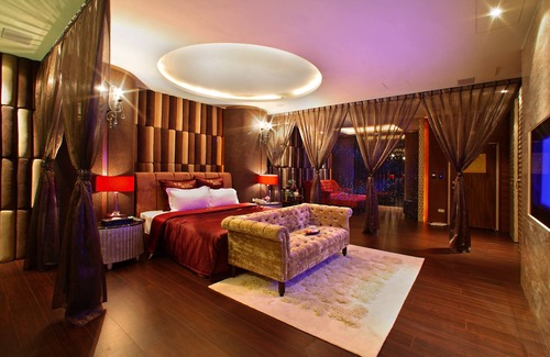 Luzhu District Hotel | Young Motel