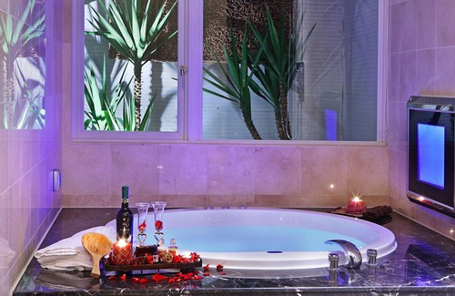 Luzhu District Hotel | Young Motel