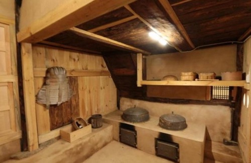 Yeongcheon Casa | Youngcheon Gwiaegotaek Hanok Pension