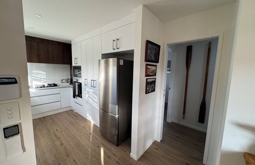 Browns Bay Cabaña | Your coastal escape. Walk to the beach. Private spa, whole house access.