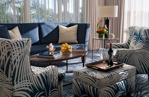 San Diego Hotel | Your Gateway to San Diego's Delights! Unit w/ Kitchen, Pool, Tennis Court!