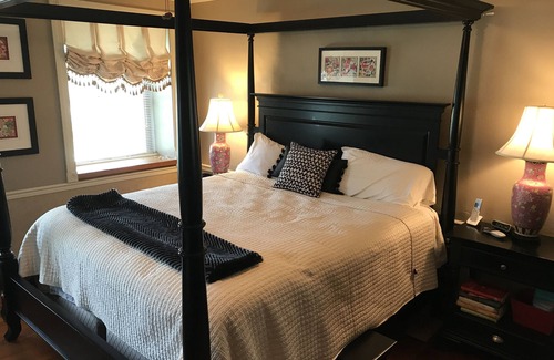 State College Otro | Your Happy Valley Game Day Getaway!