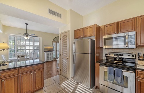 Whitney Beach Cabaña | Your Home Away from Home: Little Gull 4BR Cottage