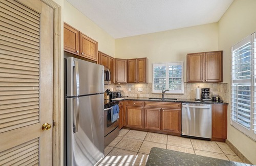 Whitney Beach Cabaña | Your Home Away from Home: Little Gull 4BR Cottage