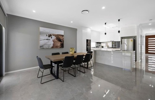 Marsden Park Casa | Your Home Away from Home 4BR Escape