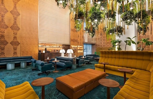 Financial District Hotel | Your Home Away from Home! Dog-friendly Property!