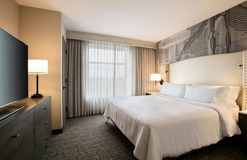 Berkeley Heights Hotel | Your Home Away From Home! 4 Convenient Units, Pool, Pets Allowed!