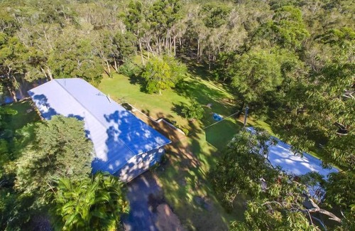 Cooroibah Casa | Su propio tramo de río salvaje a solo 15 minutos de Hastings St, incluidos los kayaks