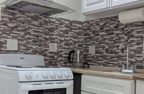 Lawndale Casa | Tu escape perfecto en Lawndale: Acogedor y privado