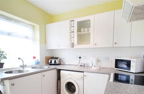 Mumbles Chalet De Esquí | Este acogedor chalet costero se encuentra en Limeslade, un gran destino familiar con sus hermosas playas de arena,