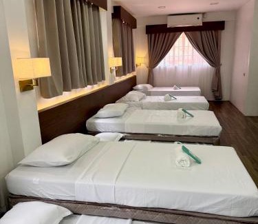 Bacolod Cama Y Desayuno | Yuhum Bed & Breakfast - Villamonte