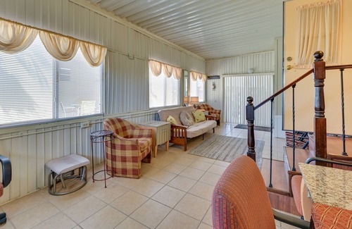 Yuma Cabaña | Yuma Vacation Rental w/ Resort Pool & Hot Tub!