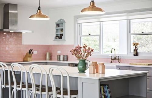 Spring Flat Casa | OFERTA ESPECIAL: 1/2 caja de vino gratis con todas las estancias antes del 31. 12. 19.