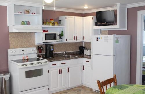 St. Anthony Hotel | Yvonne's Cottages