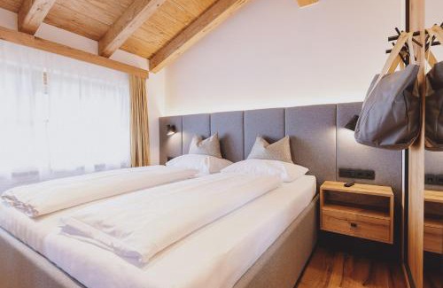 Kaprun Hotel | ZAGLGUT HOTEL-CHALETS Wellness & Views with Summer Card Included
