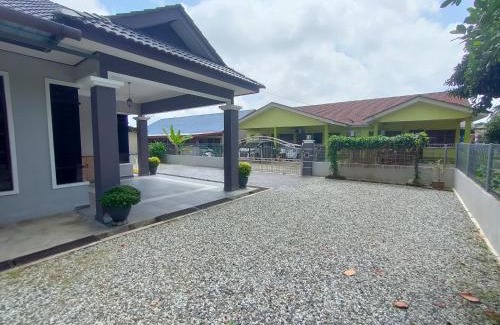 Kampung Kubang Tangga Casa | Zahani Homestay