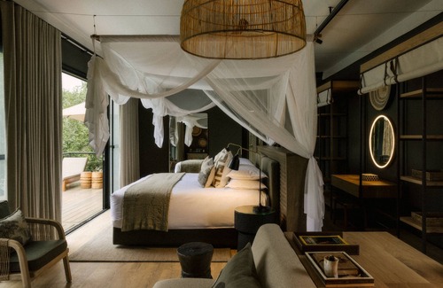 Matabeleland North Cabina | Zambezi Sands By Batoka
