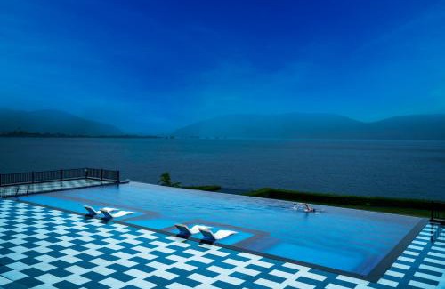 Udaipur District Hotel | ZANA Lakeview Resort - most scenic lakeside resort