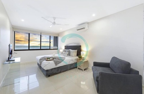 Darwin City Centre Apartamento | Zen Ocean Charm 3BR Luxury W/front Apt Pool + BBQ