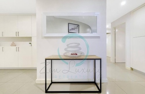 Darwin City Centre Apartamento | Zen Ocean Charm 3BR Luxury W/front Apt Pool + BBQ