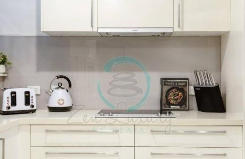 Darwin City Centre Apartamento | Zen Ocean Charm 3BR Luxury W/front Apt Pool + BBQ