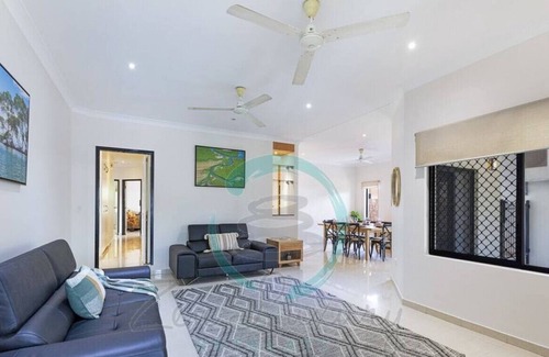 Bayview Casa | Zenhouse (Bayview) 4BR Luxury Family Home Pool/BBQ